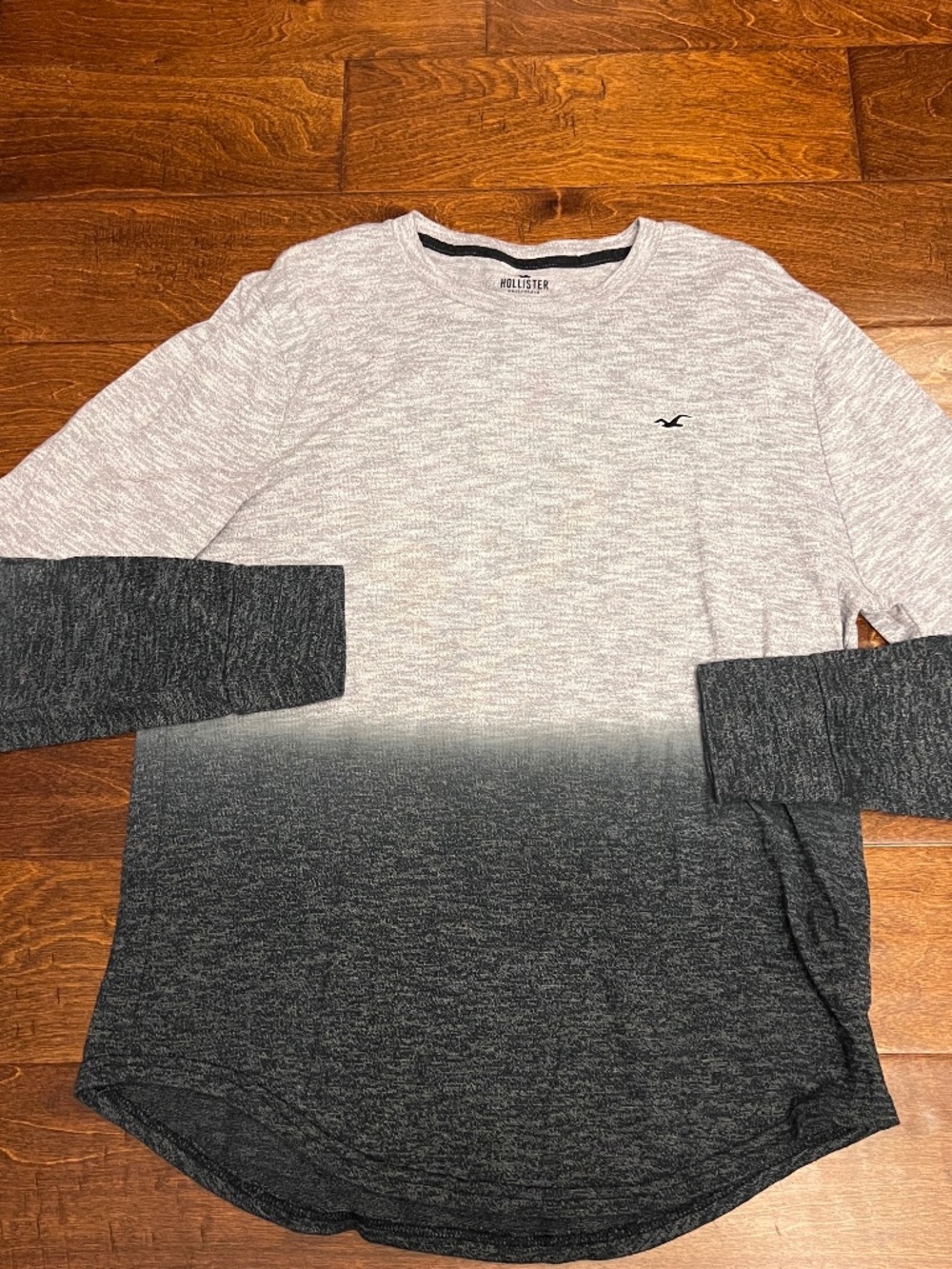 Hollister Light Grey Dark Gray Faded style long sleeve women’s shirt large